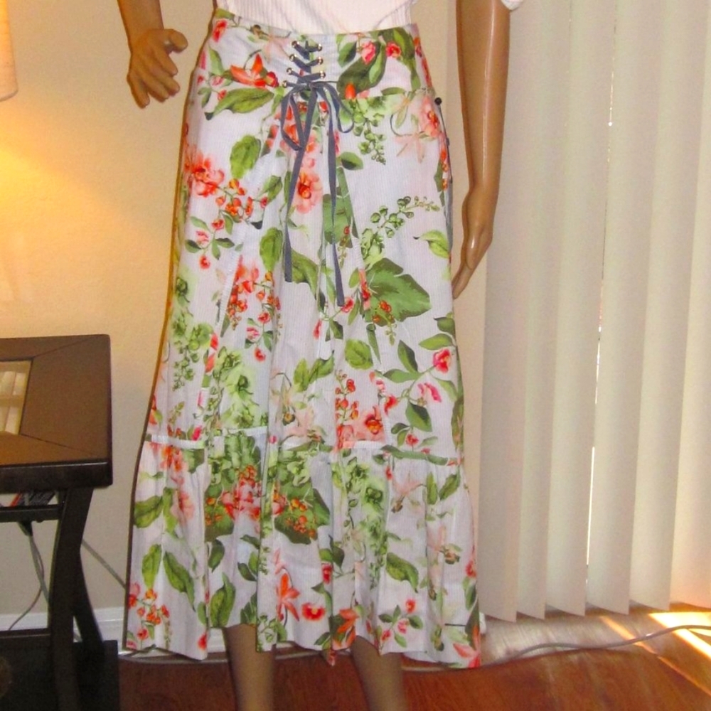 Tommy Hilfiger Skirt - New with Tags
